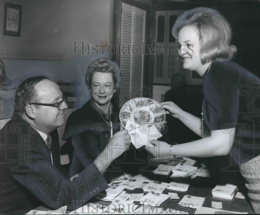 1969 Press Photo Mrs. James Sizemore, President of Women&#39;s Committee of 100- Historic Images