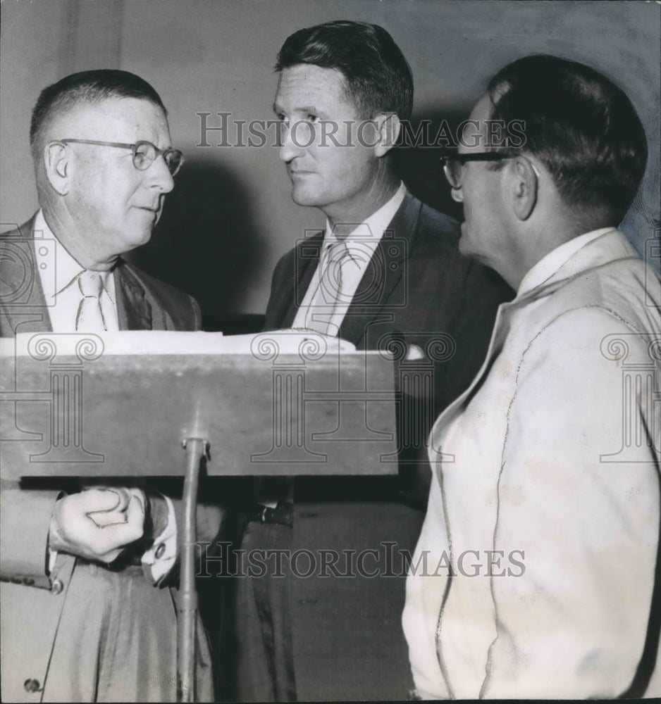 1959 Press Photo Senator A. C. Shelton of Calhoun with Others at Committee Meet - Historic Images