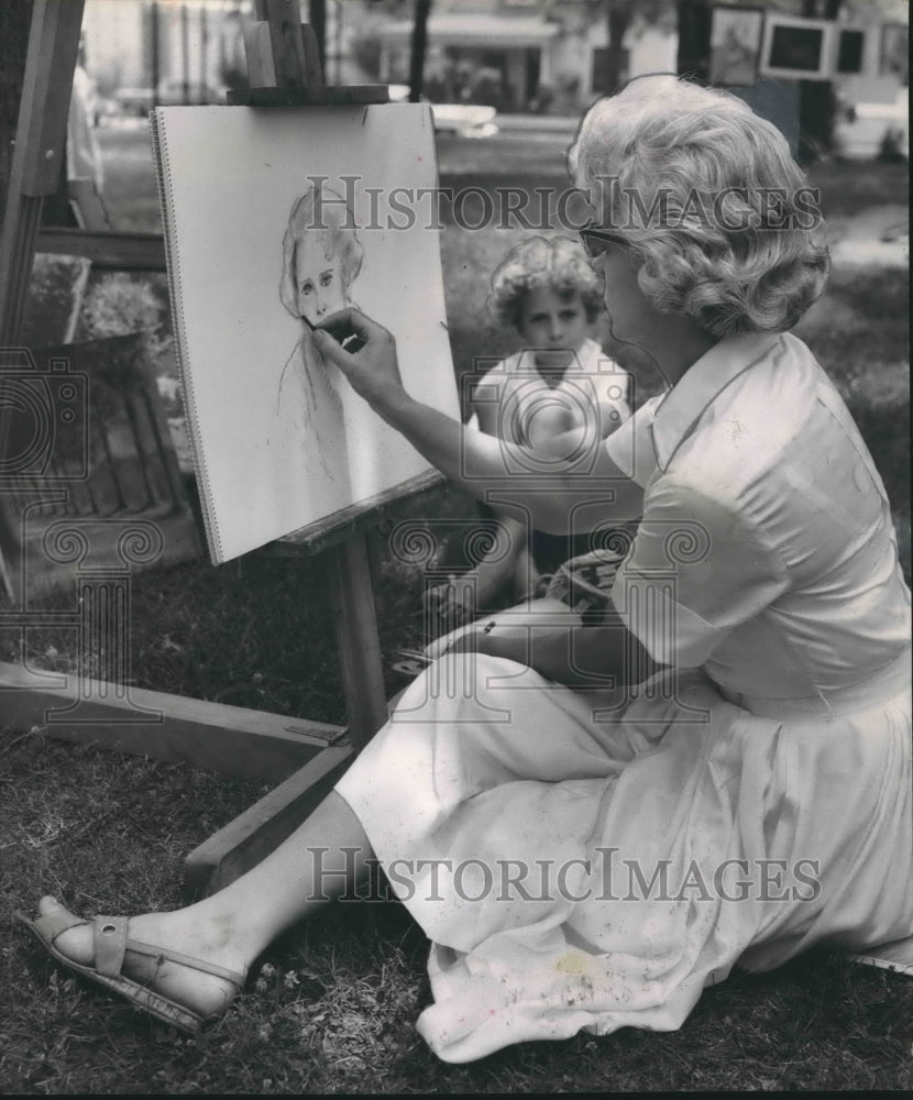 1962 Press Photo Mary Dean Rose sketched by Mrs. Isobel Millsap at Art Show- Historic Images