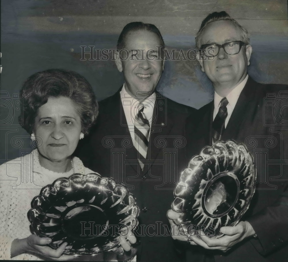 1970 Press Photo Nina Miglionico, Harold Martin and Samford alumni awards, Other- Historic Images