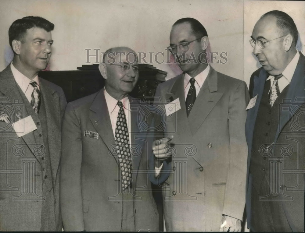 1952 Press Photo Dr. C. P. Nelson, with Others gather for workshop in Alabama- Historic Images