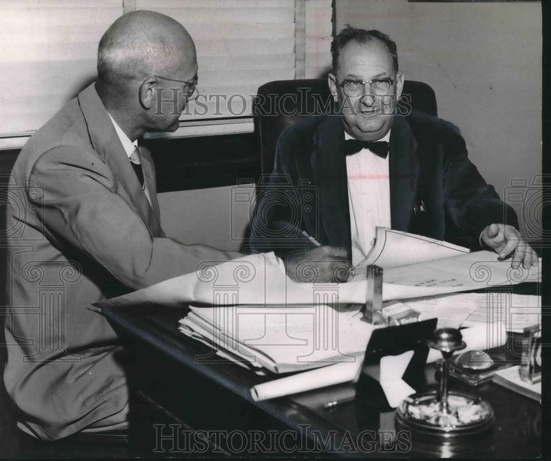 Load image into Gallery viewer, 1955 Press Photo Alabama State Highway Director Herman Nelson with R. D. Jordan
