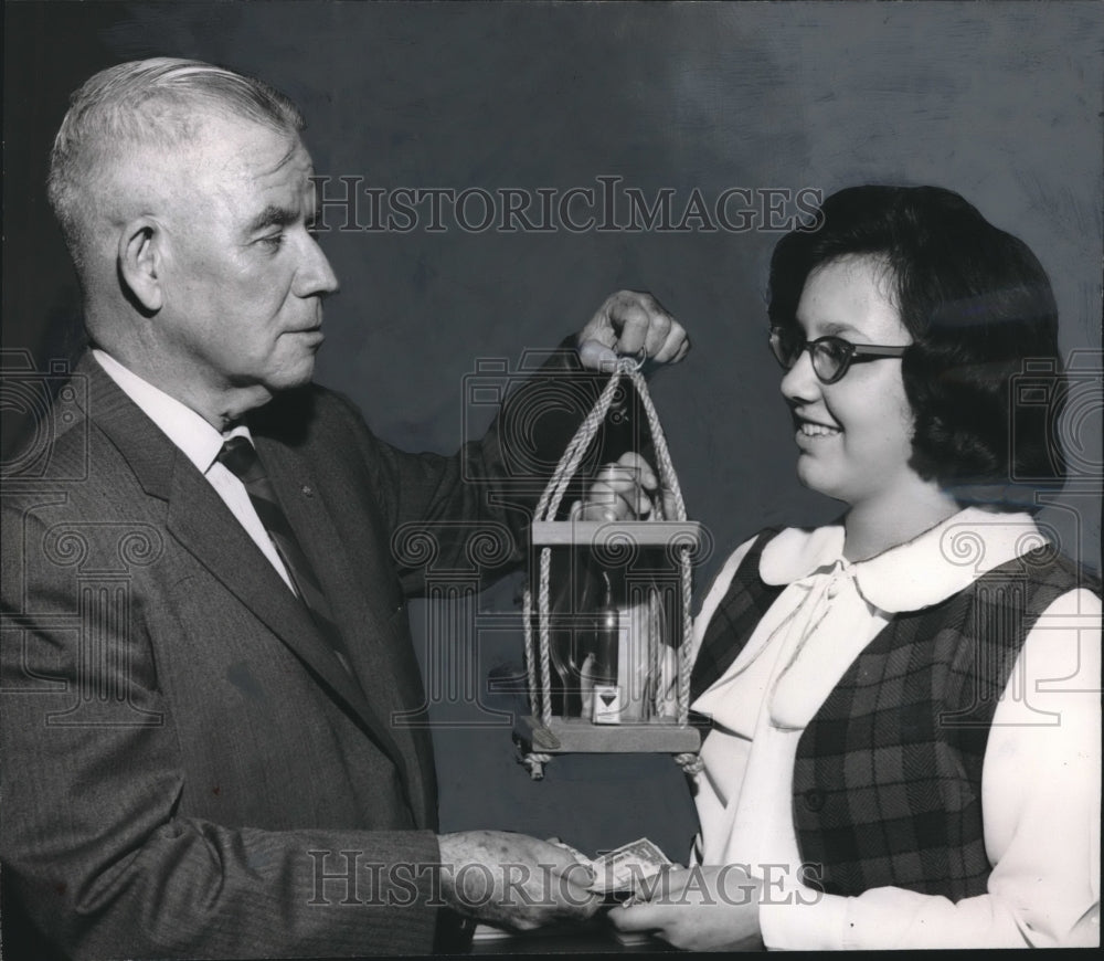 1964 Press Photo Frank Newton, Southern Bell, Sponsors Junior Achievement- Historic Images