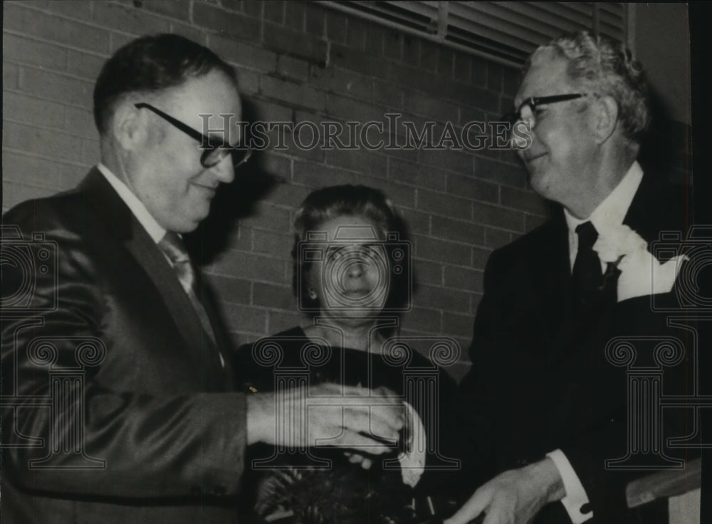 1971 Press Photo Ralph Higginbotham, Anniston Man of the Year- Historic Images