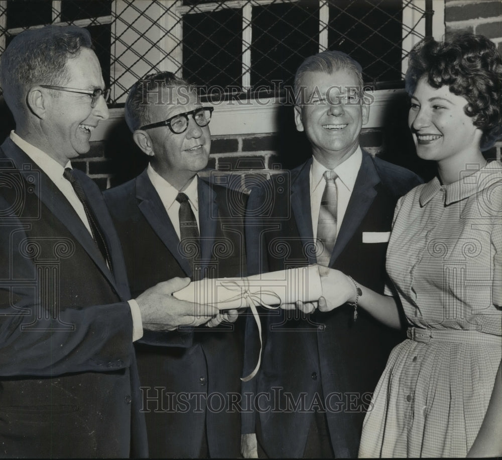 1962 Press Photo Charlene Turner, Mortimer Jordan High School, Wins Scholarship- Historic Images