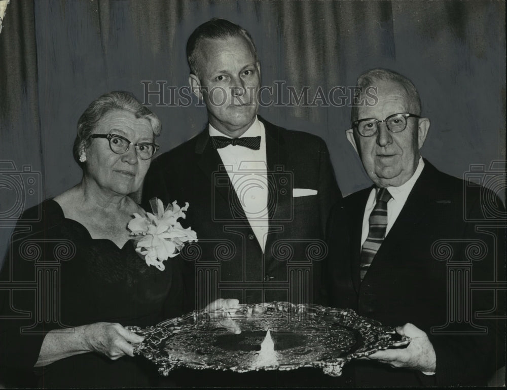 1963 Press Photo Dr. &amp; Mrs. George Howard, retired University professor- Historic Images