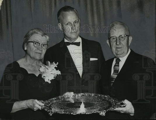 1963 Press Photo Dr. & Mrs. George Howard, retired University professor- Historic Images