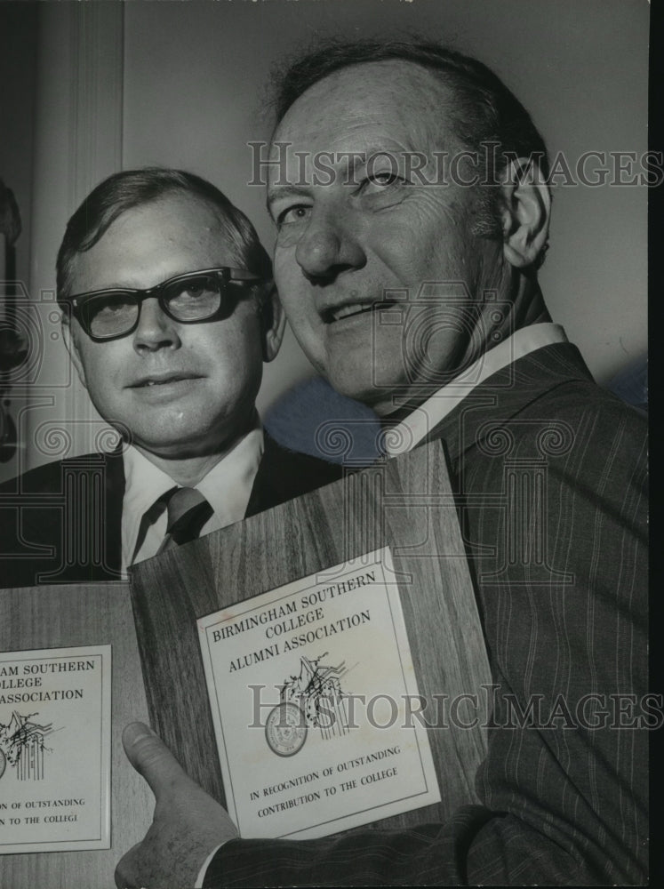 Load image into Gallery viewer, 1972 Press Photo Dr. Tanner, Duard LeGrand, with plaques as Alumni of the Year
