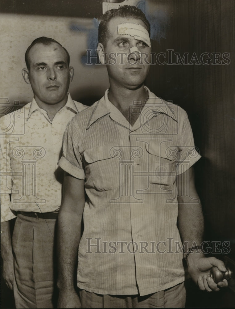 1952 Press Photo injured Highway Patrolman enter hearing on Captain C.E. Huey