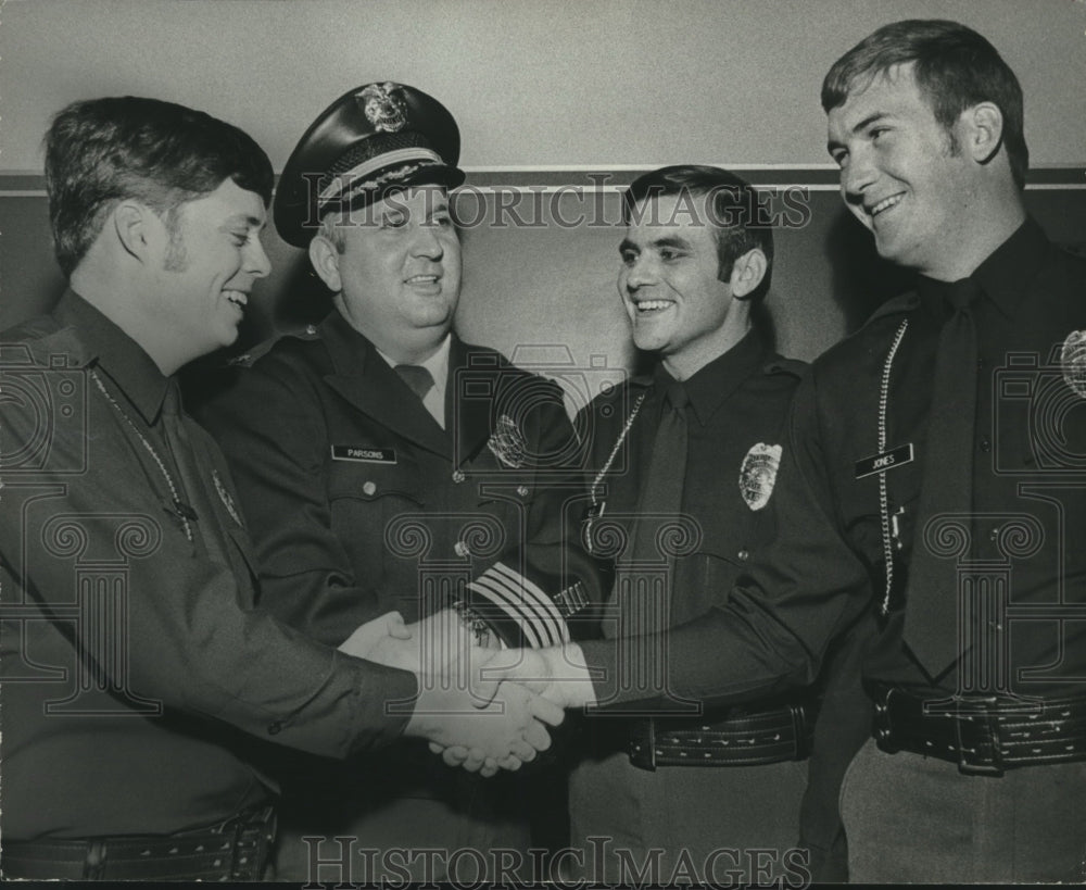 Press Photo Birmingham Alabama Police Chief James Parsons with 3 police cadets - Historic Images