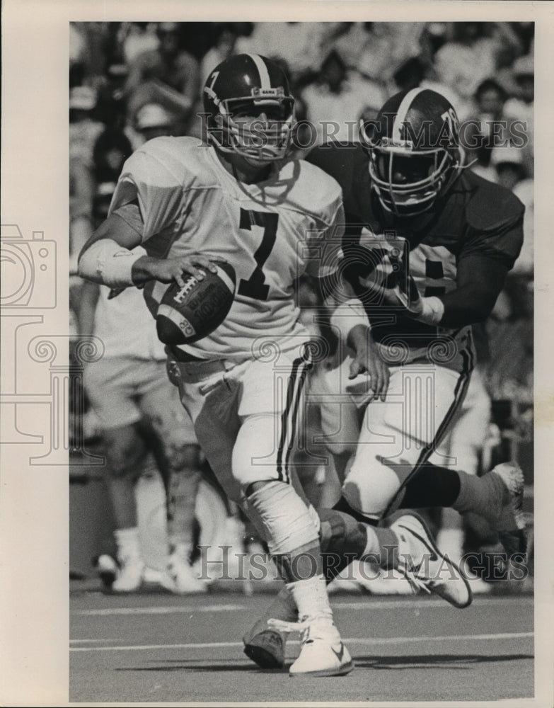 1988 Press Photo Alabama&#39;s #7 runs from rushing player. - abns00748- Historic Images