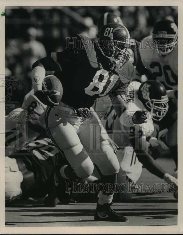 1989 Press Photo Alabama&#39;s #8 Lamonde Russell runs with football. - abns00845 - Historic Images