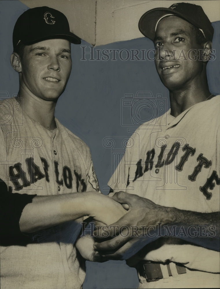 1967 Press Photo Alabama-Hornets who did A&#39;s in..Bill Ferrell and Minnie Medoza.- Historic Images