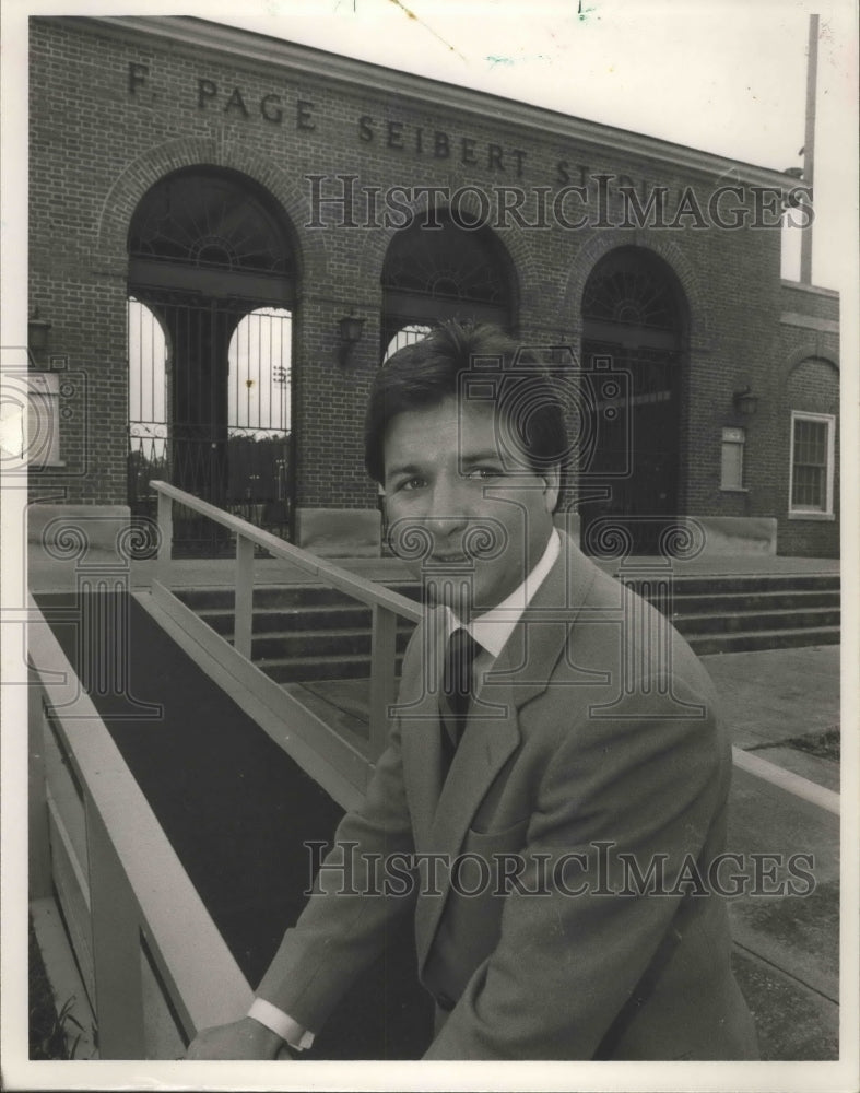 1987 Press Photo Samford University Head Terry Bowden At Seibert Stadium - Historic Images