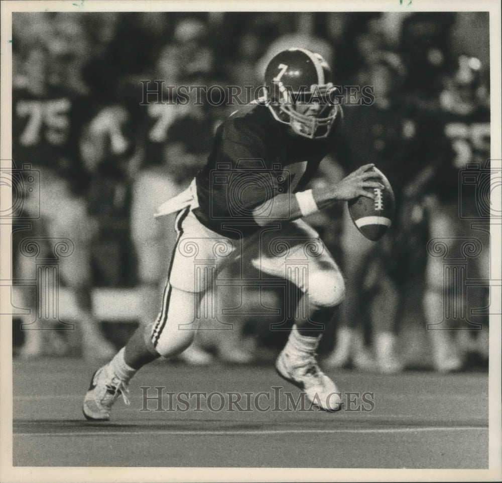 1987 Press Photo Alabama football quarterback runs in game against Tennessee. - Historic Images