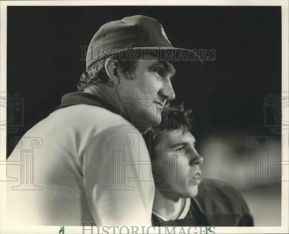 1986 Press Photo Lanier High Purple Tigers Carrol Cox And His Quarterback - Historic Images