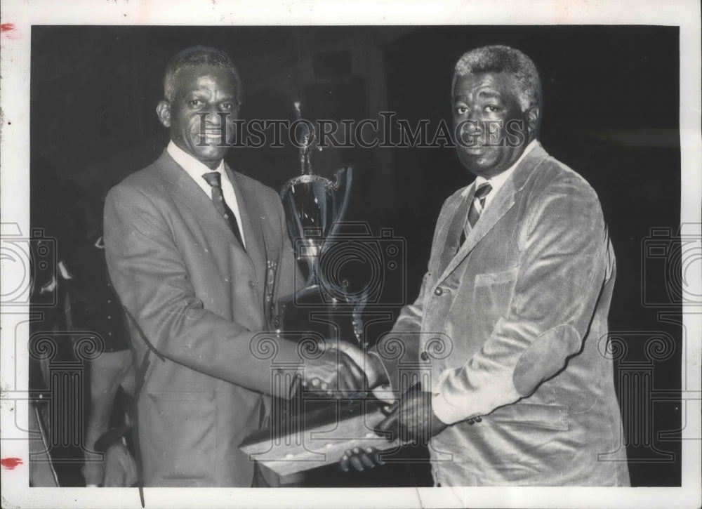 1971 Press Photo Alabama-Oscar Catlin, is basketball&#39;s &quot;of the Year&quot;- Historic Images