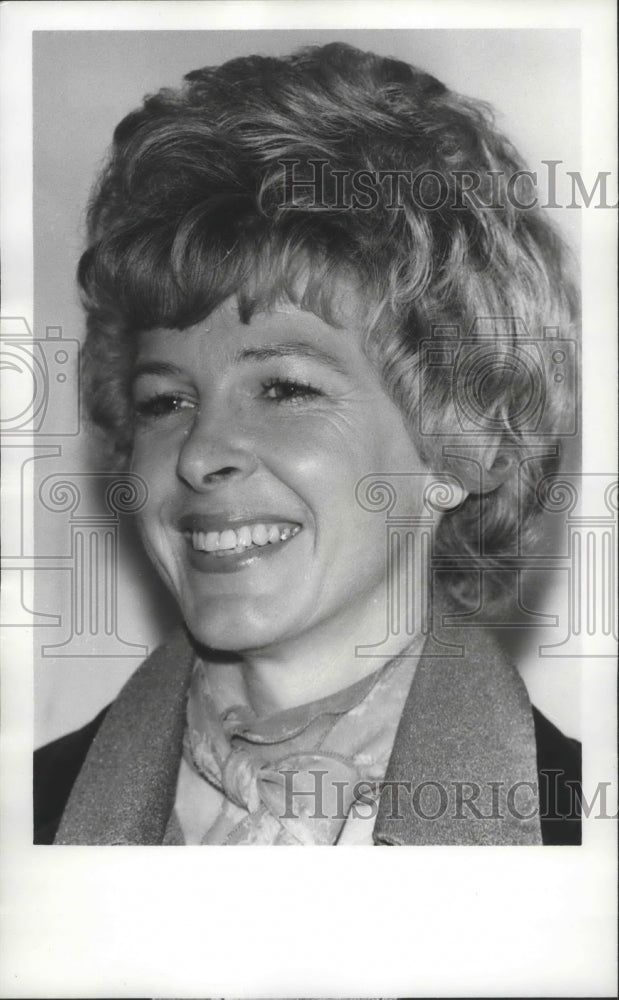 1975 Press Photo Alabama-Golfer Mrs. W. L. Cunningham with big smile. - Historic Images