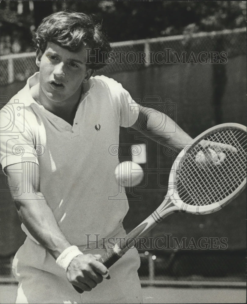 1972 Press Photo South Carolina Prep tennis Champ, Darryl Byrd to join Samford. - Historic Images