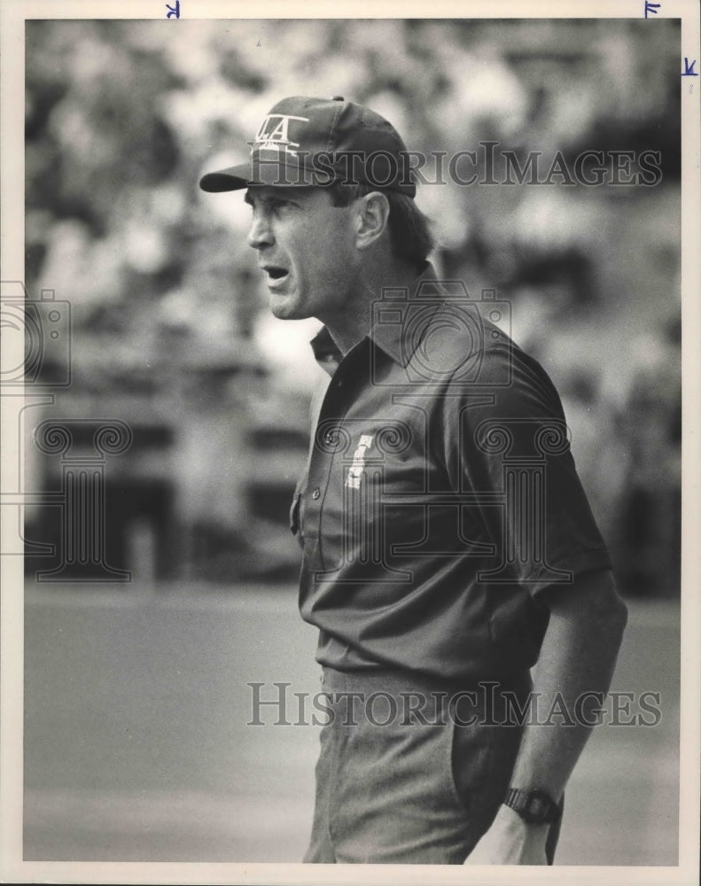 Press Photo University Of Alabama Head Football Ch Bill Curry On Sidelines - Historic Images