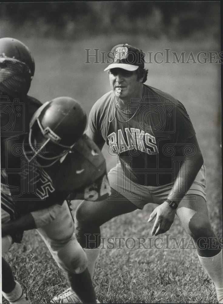 1982 Press Photo Banks High Head Football Coach Randle Cassady During Practice - Historic Images