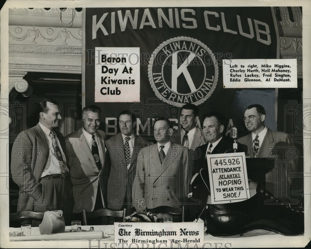 1950 Press Photo Eddie Glennon And Others At Baron Day At Birmingham Kiwanis - Historic Images