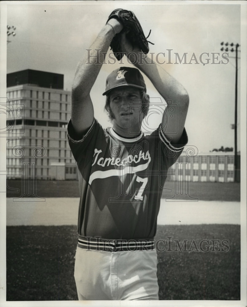 1975 Press Photo Jacksonville State Gamecocks Baseball Pitcher Ted Barnicle - Historic Images