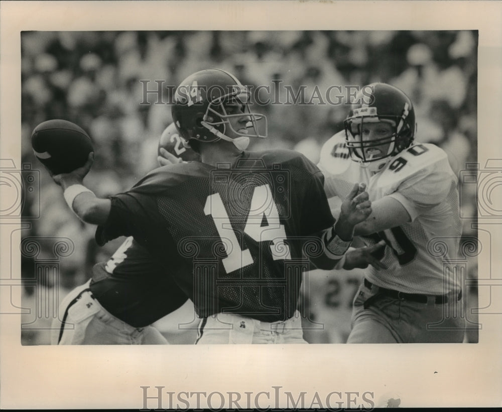 Press Photo Alabama Quarterback Gary Hollingsworth Attempts to Pass Football- Historic Images
