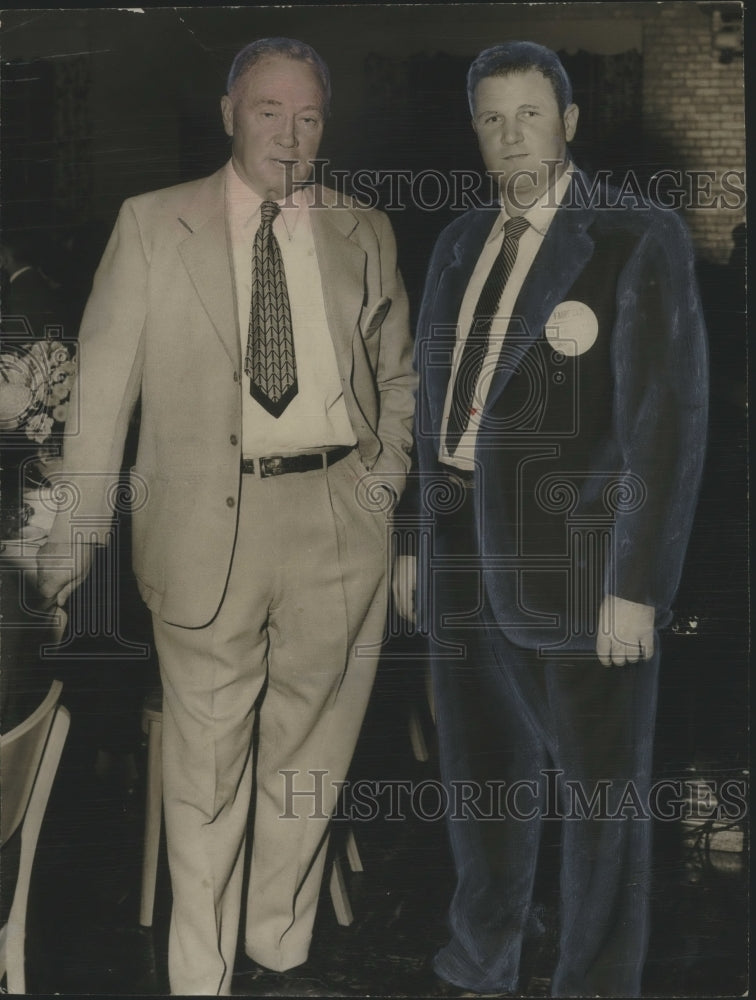 1954 Press Photo Alabama Football Coach Drew And Fairfield High Coach Smiles - Historic Images