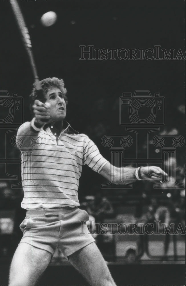 1978 Press Photo Tennis Player Brian Gottfried Returning Shot In Tournament - Historic Images