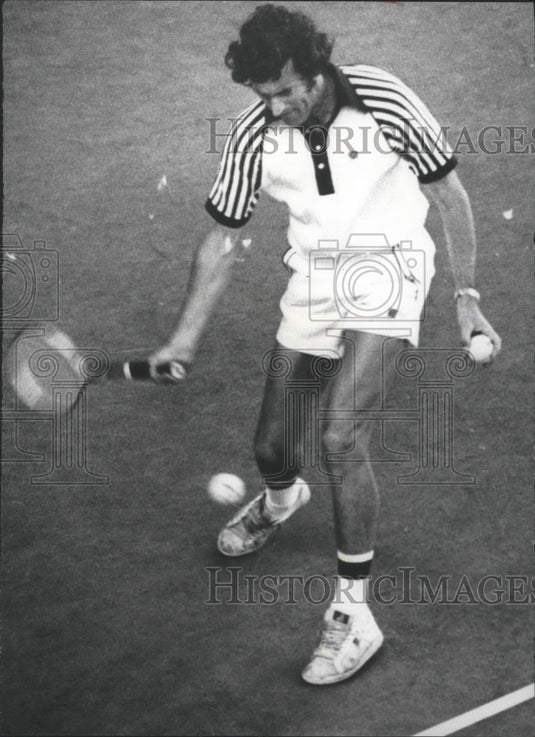 1978 Press Photo Tennis Player Hugh Thomson Winning Racquet Place Tournament- Historic Images