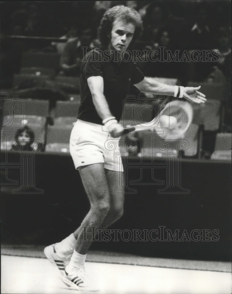 1977 Press Photo Professional World Tennis Champion Ray Moore Of South Africa - Historic Images