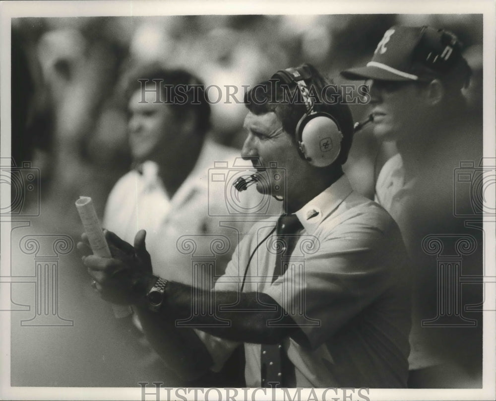 Press Photo Alabama Football Coach Ray Perkins Versus Georgia Tech In 1st Game - Historic Images