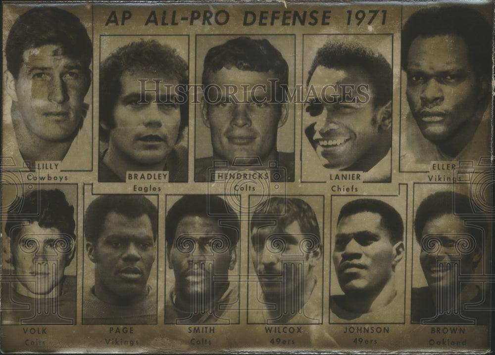 1972 Press Photo Associated Press Football All-Professional Defense Team 1971 - Historic Images