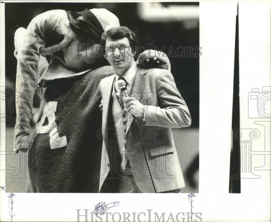 1982 Press Photo New University Of Alabama Football Coach Ray Perkins And Mascot - Historic Images