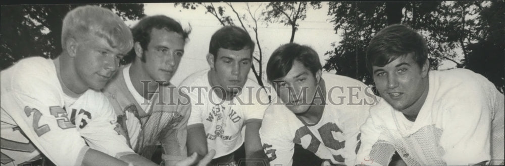 1971 Press Photo All-Star Football Players Ready To Play For The South Team - Historic Images