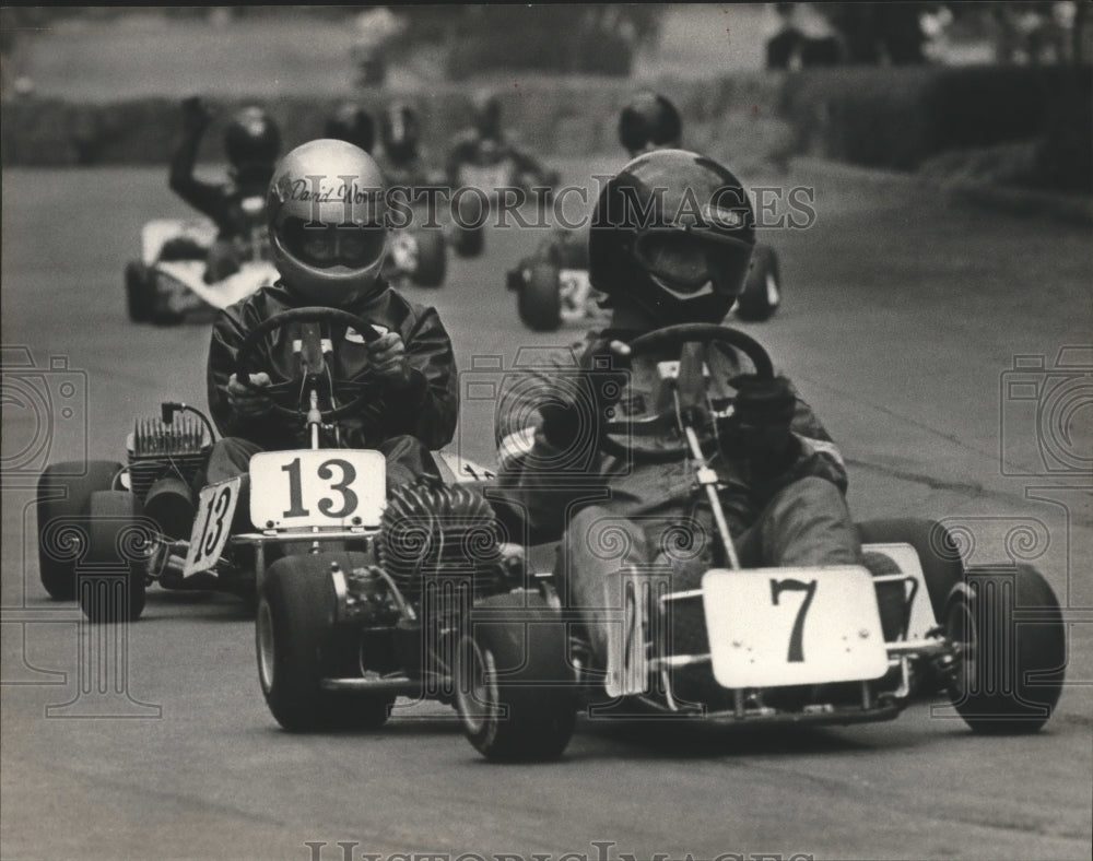 1983 Press Photo Competition Go-Karts Racing On City Streets On Temporary Course - Historic Images