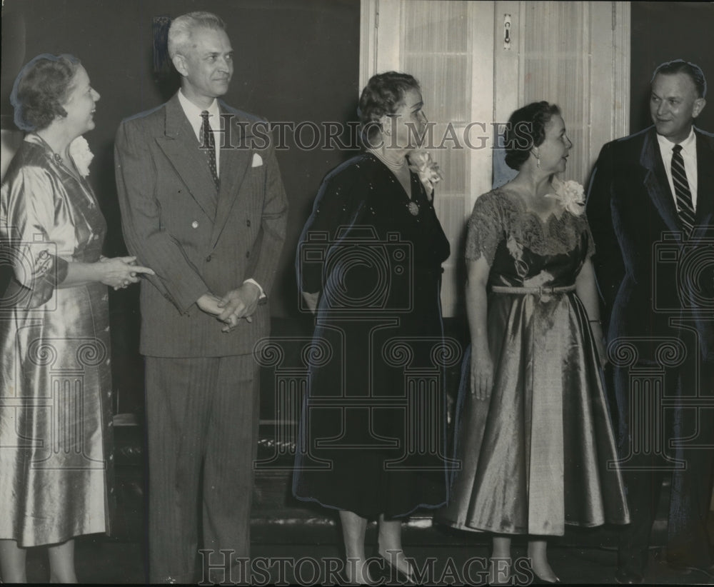 1954 Press Photo Jefferson Coleman, University of Alabama honored at tea? - Historic Images