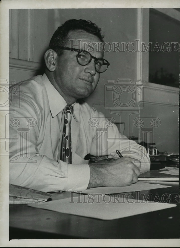 1951 Press Photo Homer Hobbs, Auburn University Assistant Coach, Alabama - Historic Images