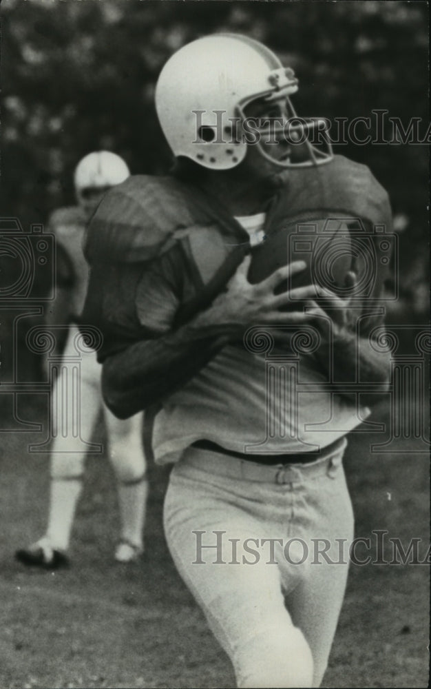 1974 Press Photo Dennis Homan, football player - abns06359 - Historic Images