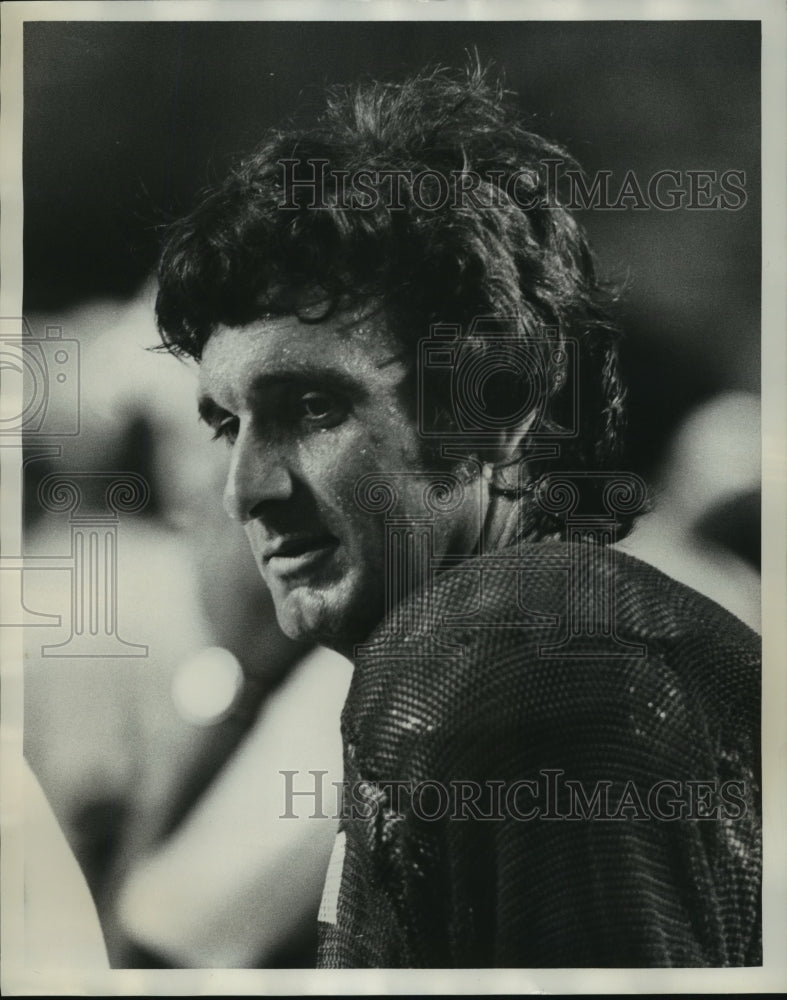 1975 Press Photo Dennis Homan, Football Player, Sports - abns06362 - Historic Images