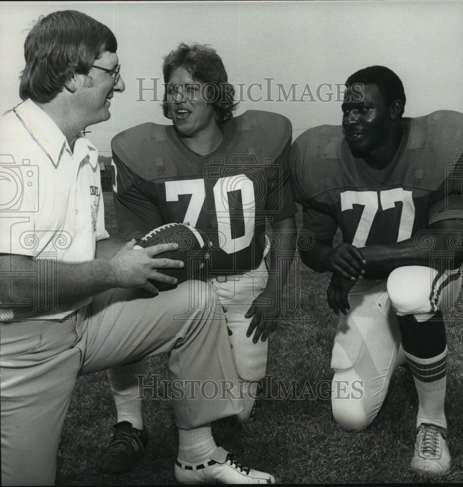 1978 Press Photo Football Coach Bill Shaw, Players Merrill Dillard, Jesse Baker - Historic Images