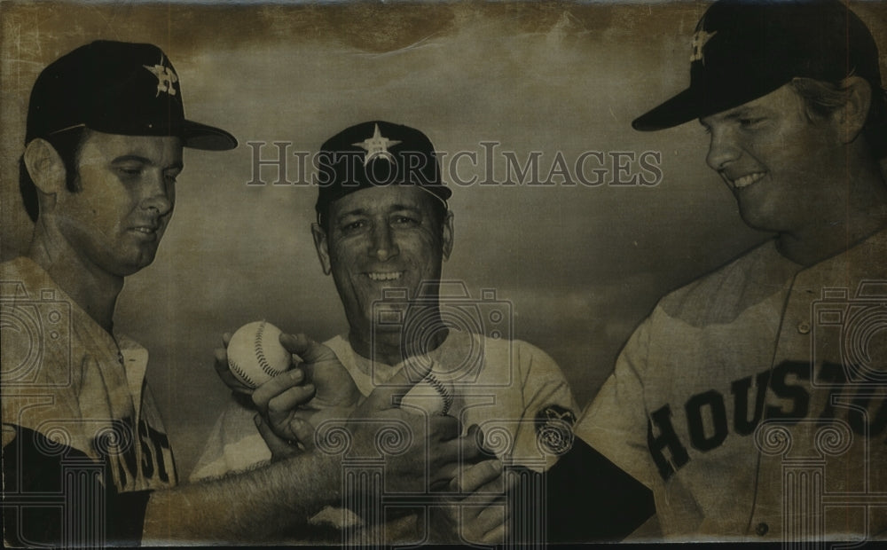 1971 Press Photo Houston manager Harry Walker with Jack Bilingham, Larry Dierker - Historic Images