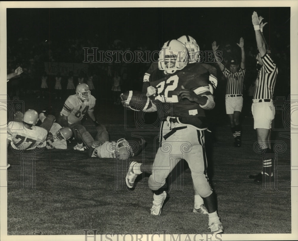 1985 Press Photo Football Player Ambrose Wood in game with Others - abns07291 - Historic Images