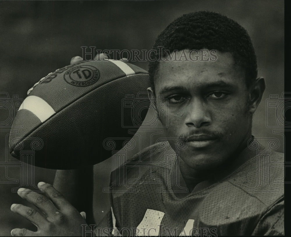 1983 Press Photo Warrior quarterback Gerald Bailey - abns07456 - Historic Images