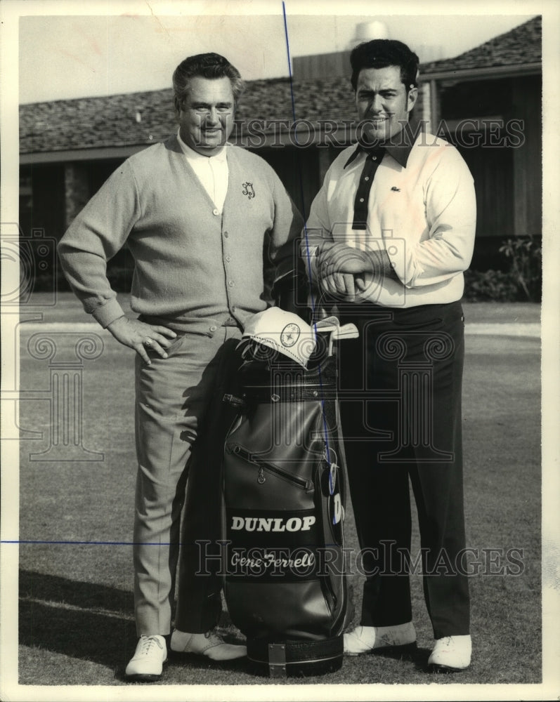 1971 Press Photo Golfer Tommy Thomas with Other, Sports - abns07559 - Historic Images