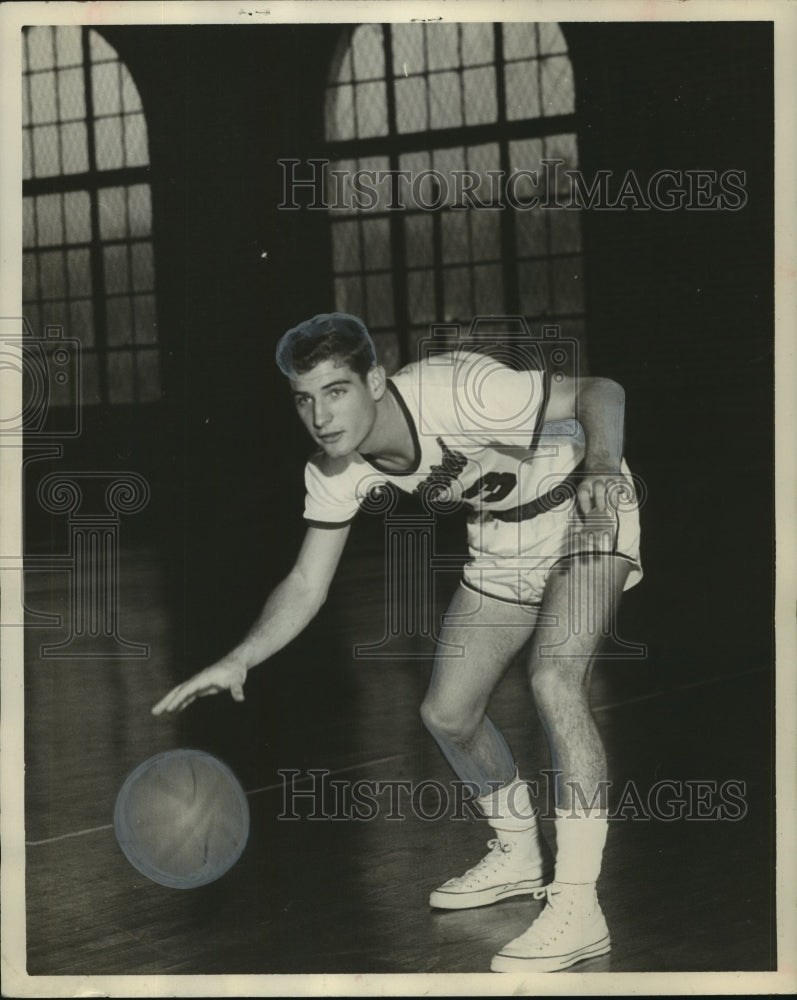 1952 Press Photo Basketball Player Larry Wilson, Sports - abns07594 - Historic Images