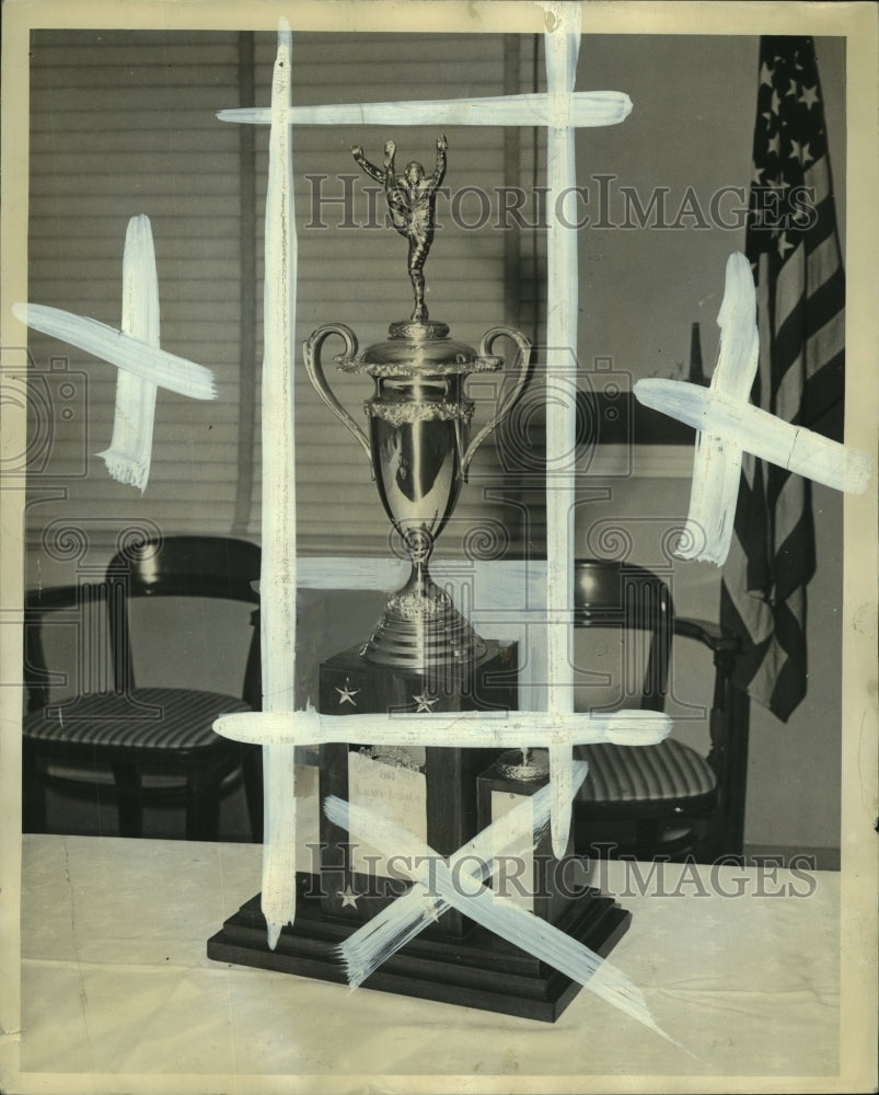 1943 Press Photo Trophies, Sports, Orange Beach Trophy - abns07654 - Historic Images