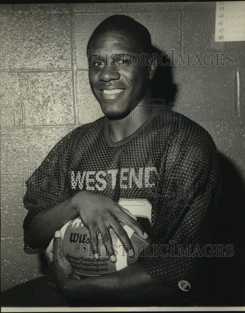 1984 Press Photo Felix Avery, West End Football Player - abns07699 - Historic Images