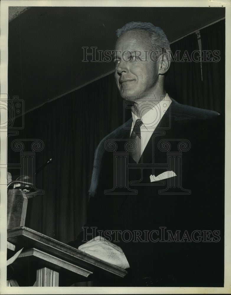 1965 Press Photo Bud Wilkinson, Sports Politics - abns07802- Historic Images